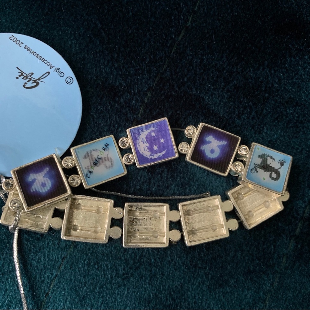 Vintage Holographic Capricorn Zodiac bracelet NWT - Picture 13 of 13